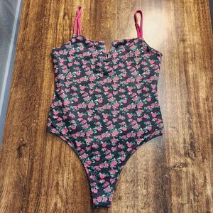 Wayf Floral Bodysuit - Black and Pink